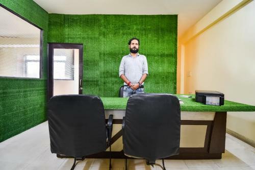 Oyo 62492 Hotel Royal Residency
