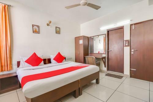 Oyo 78883 Flagship Hotel Sinjara Paradise