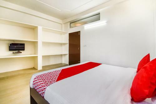 Oyo 66345 The Hotel Utkarsh Heritage