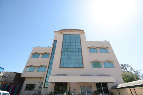 Hotel Oyo 36280 Vijay Resorts