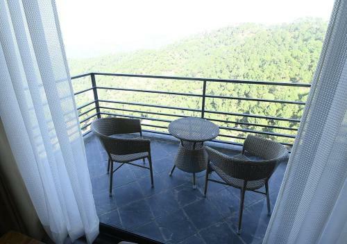 Hotel Amritara The Chateau