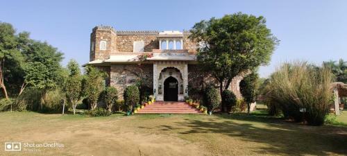 Hotel Sultan Bagh Ranthambhore- An Ethnic Camp Resort
