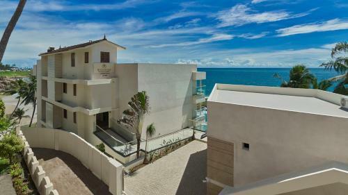 Hotel Rockholm At The Light House Beach