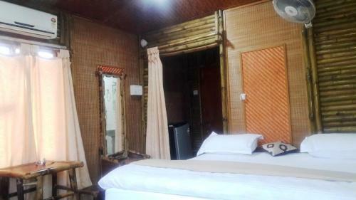 Mayur Hotel And Restaurant