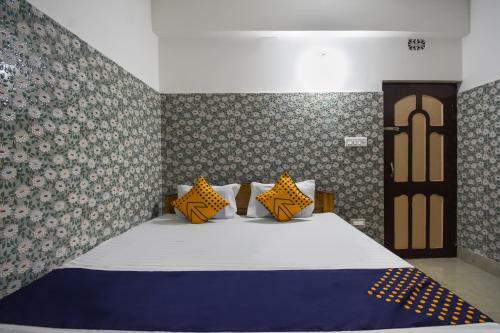 Spot On 68819 Hotel Anusuiya Palace