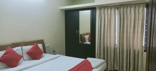 R Hotel-manapakkam