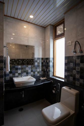 Hotel Nehru Kund Heights By Jitainn