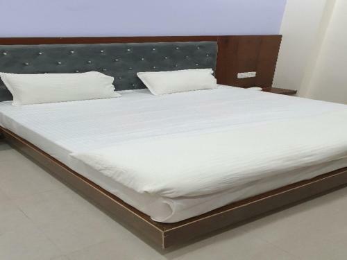 Oyo 79110 Hotel Gulmohar