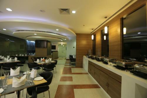 Hyphen Premier-business Hotel