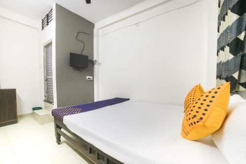 Hotel Spot On 63069 Anuj Guest House