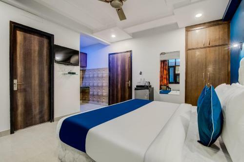 Hotel Silverkey Executive Stays 42891 Hira Palace