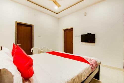 Hotel Oyo 37958 Rvn Guest Inn