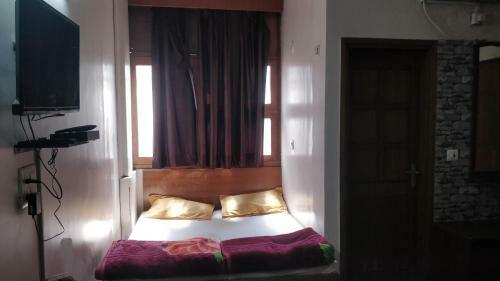 Hotel The Fazar Residency
