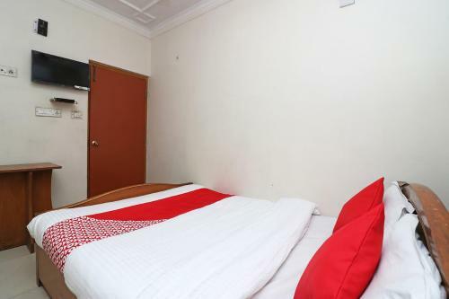 Oyo 29941 Hotel Hukum Palace