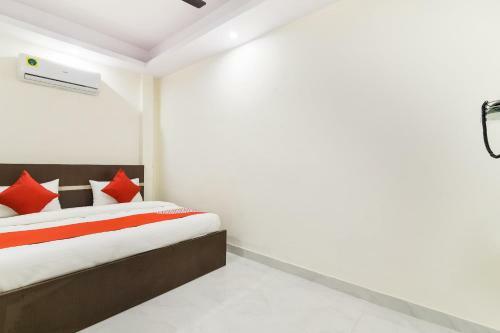 Oyo 67019 Jps Green Hotels