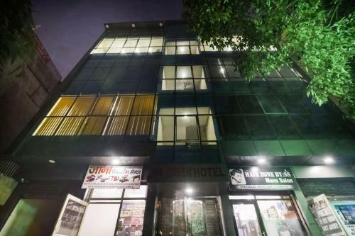 Oyo 67019 Jps Green Hotels