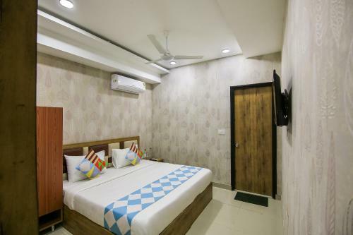 Hotel Oyo Flagship 76399 Rajouri Garden