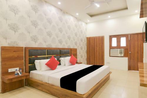 Hotel Oyo Collection O 77496 Dev Palace