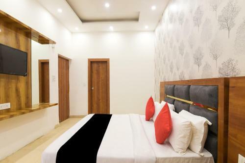Hotel Oyo Collection O 77496 Dev Palace