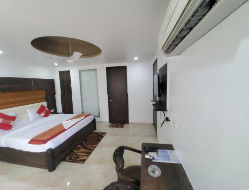 Hotel Amour
