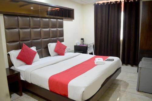 Hotel Bella 69 At Rk Ashram Metro Station