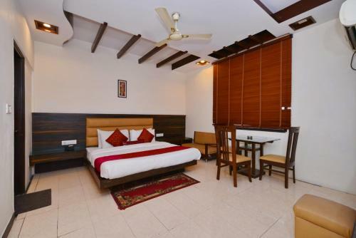 Hotel Baba Deluxe - New Delhi Railway Station