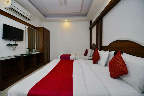 Hotel Baba Deluxe - New Delhi Railway Station