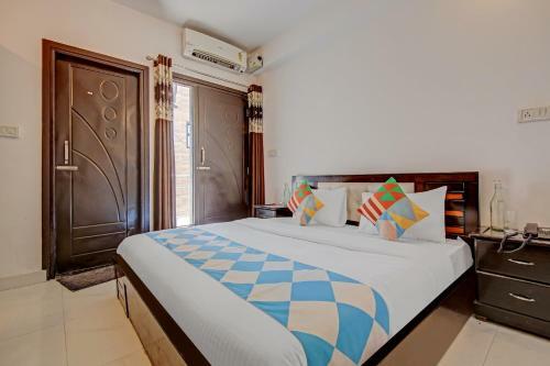 Hotel Oyo 77867 Flagship Silver Palace