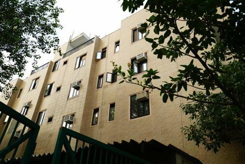 Hotel New Rajdhani Inn - Couple Friendly Stays