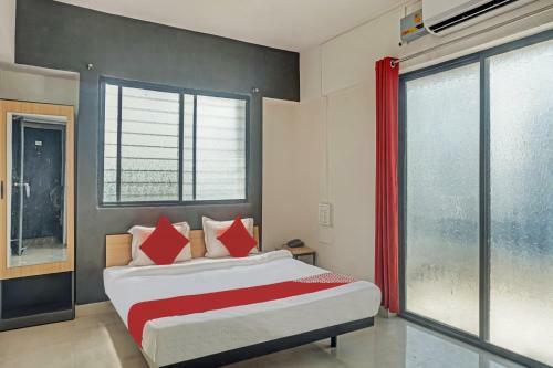 Oyo Flagship 76624 Hotel Green Leaves- Hygiene Ensured