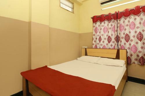 Spot On 37669 Hotel Shiva Sai Lodge