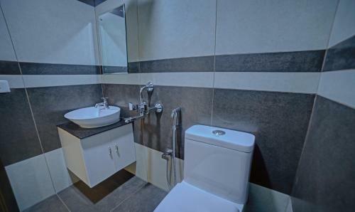 Hotel Treebo Trip Majestic Inn Thampanoor