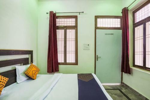 Hotel Spot On 72214 Mahi Paying Guest House