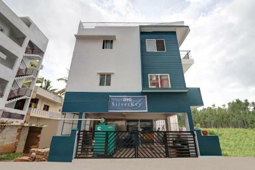 Hotel Oyo Silverkey Executive Stays 44246 Galaxy Inn