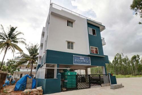Hotel Oyo Silverkey Executive Stays 44246 Galaxy Inn