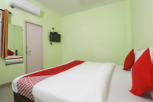 Oyo 64760 Hotel The Mayur Legacy