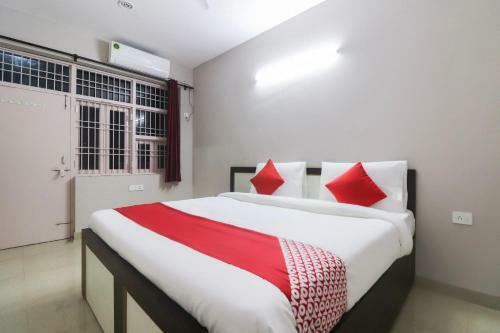 Oyo 64760 Hotel The Mayur Legacy