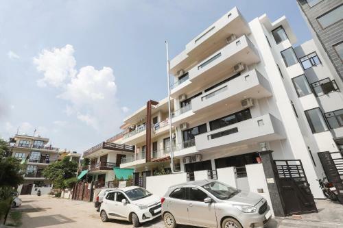 Oyo 64760 Hotel The Mayur Legacy