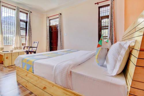 Hostal Oyo 78596 Ashok Homes