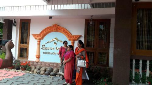Hotel Spice Mount Heritage Resort