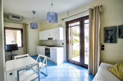 Acciaroli Villa Sleeps 3 Air Con