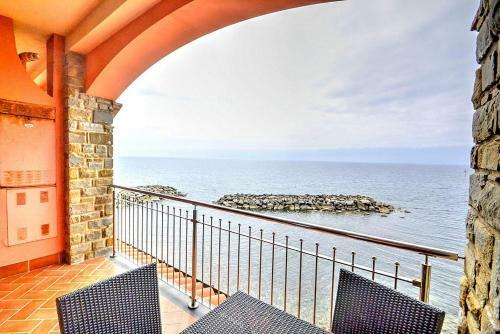 Acciaroli Villa Sleeps 4 Air Con