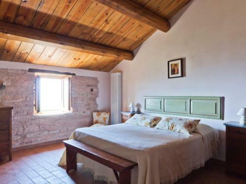 Quiet Holiday Home In Acqualagna With Swimming Pool