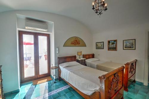 Amalfi Villa Sleeps 4 Air Con Wifi