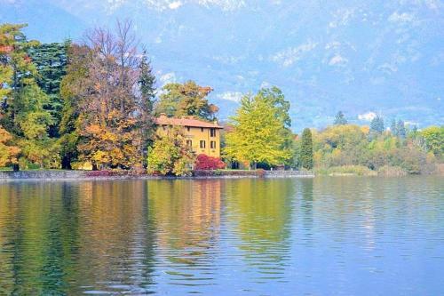 Annone Di Brianza Villa Sleeps 21 With Pool And Air Con