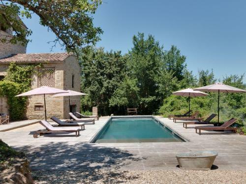 Secluded Apartment In Anghiari With Swimming Pool