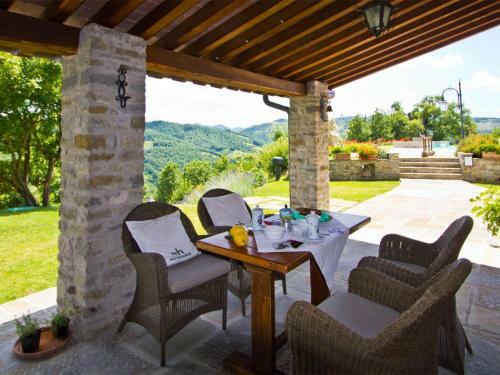 Amazing Villa In Apecchio With Swimming Pool