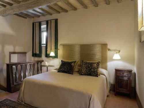 Villa With Private Pool On An Organic Wine Estate