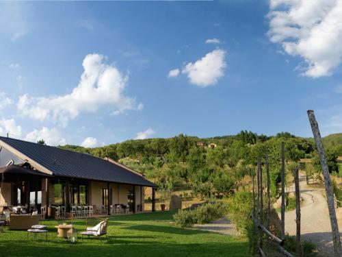 Villa With Private Pool On An Organic Wine Estate