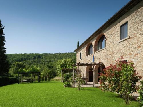 Villa With Private Pool On An Organic Wine Estate